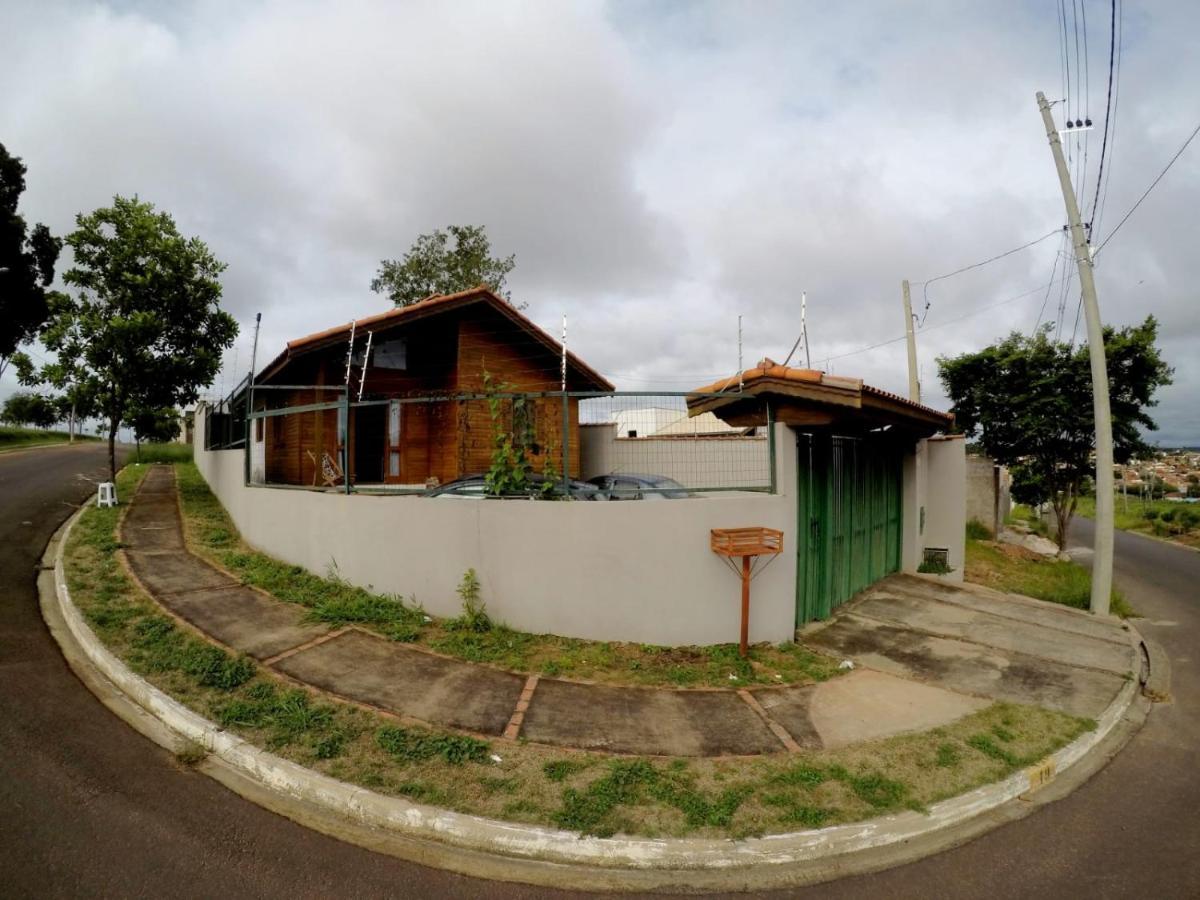 Casa Em Brotas Com Piscina E Churrasqueira 外观 照片
